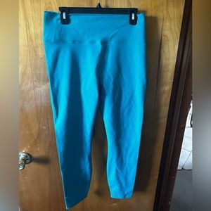 Fabletics blue/teal leggings, first picture is closest to the true color